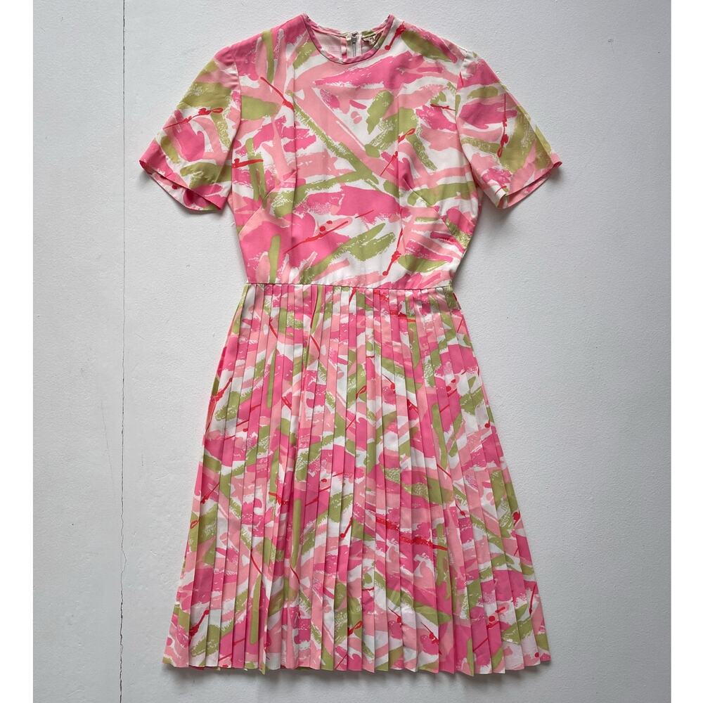 Vtg 60s DIXIE DEB Pink Short Sleeve Pleated Mod Dress / Sz S / Retro MCM Pattern